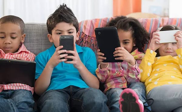 UAE Bans Social Media for Under-15s: Could Kuwait Follow Suit?