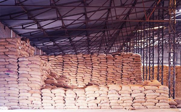 Kuwait moves to fortify food stocks