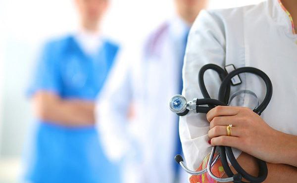 Expat doctors exceed Kuwaitis in public, private sectors