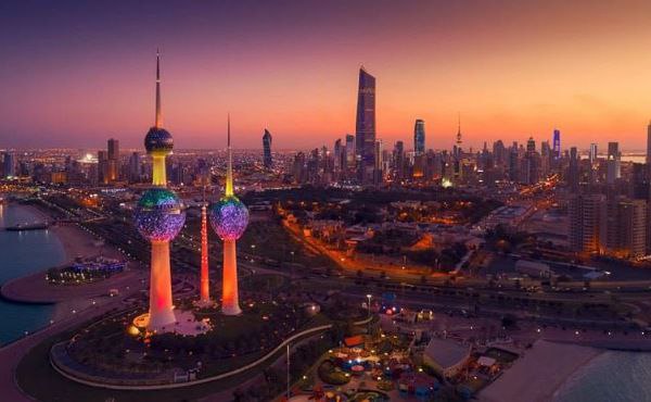 Kuwait opens family visa; Minimum salary 800 KD