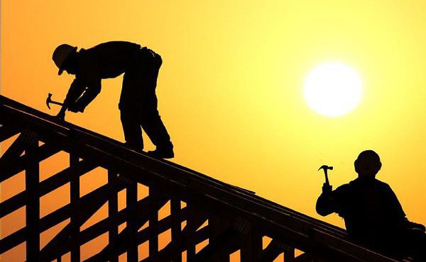 Kuwait enforces ban on outdoor labor work