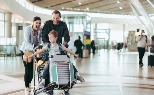 Kuwait’s new travel rule: Expatriate children need Father’s approval to leave the country