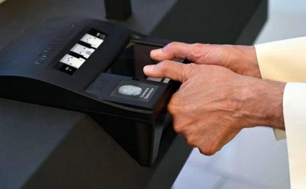 Biometrics pending for 530,000 expats